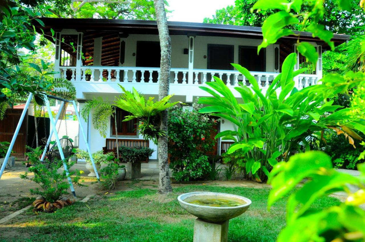 Happy Banana Hotel Unawatuna Luaran gambar