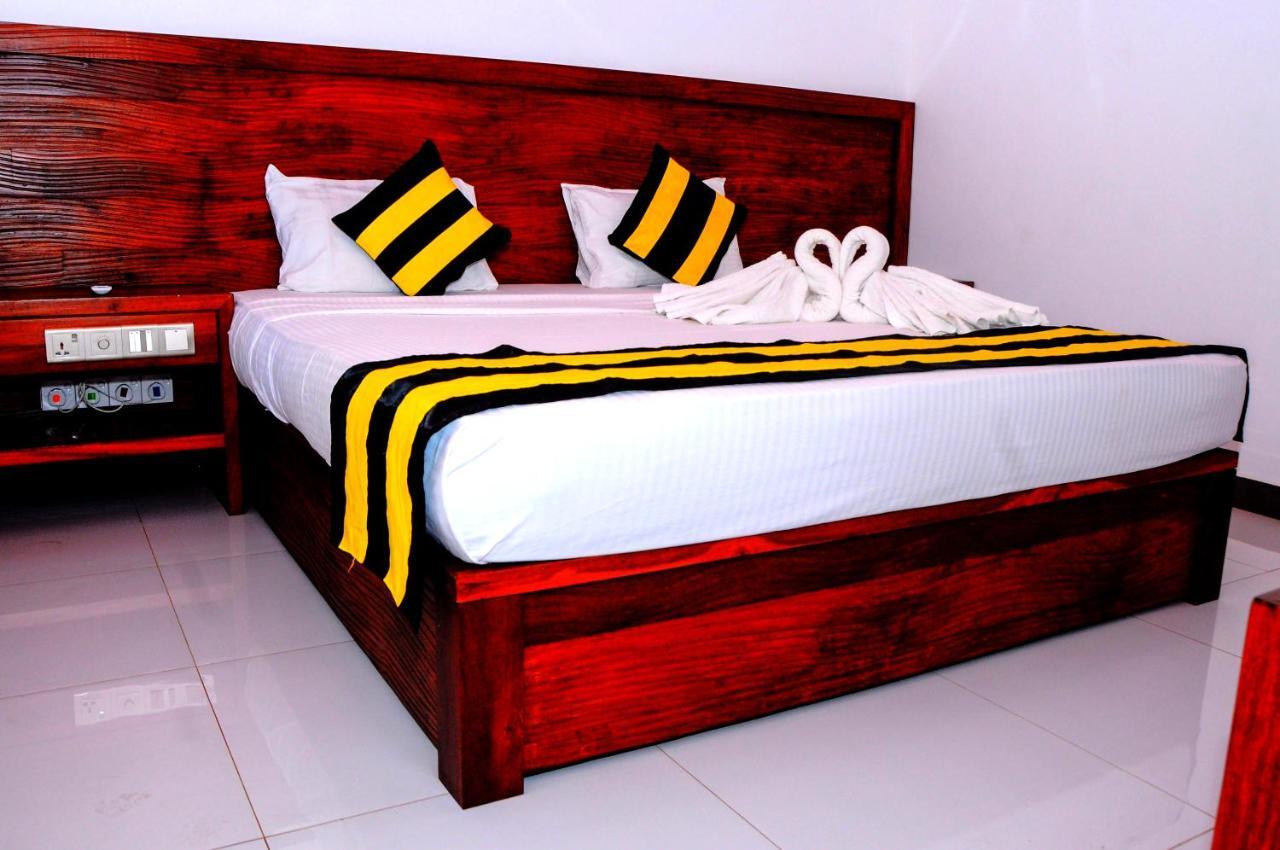 Happy Banana Hotel Unawatuna Luaran gambar